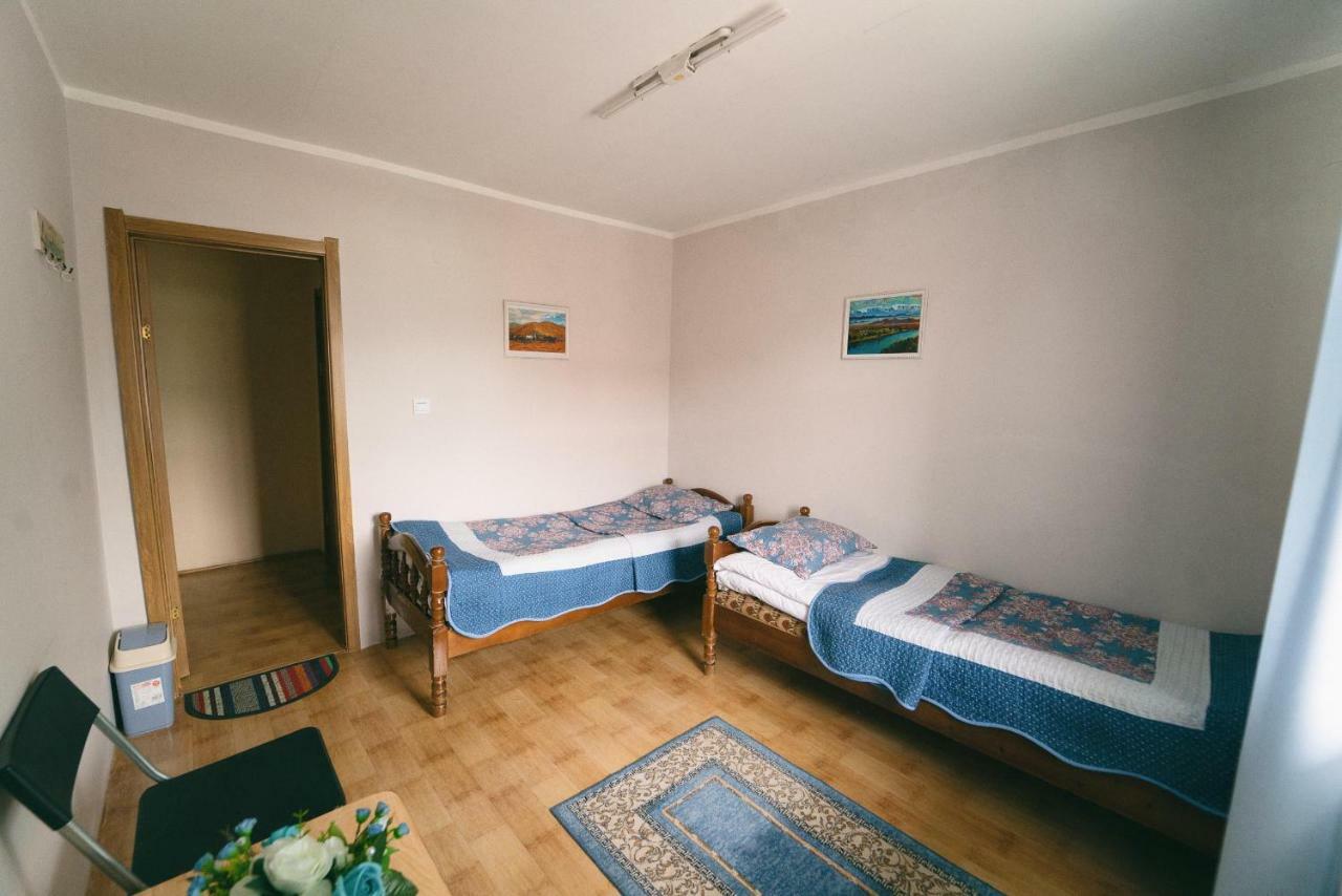 Town Yard Hostel Улан-Батор Экстерьер фото