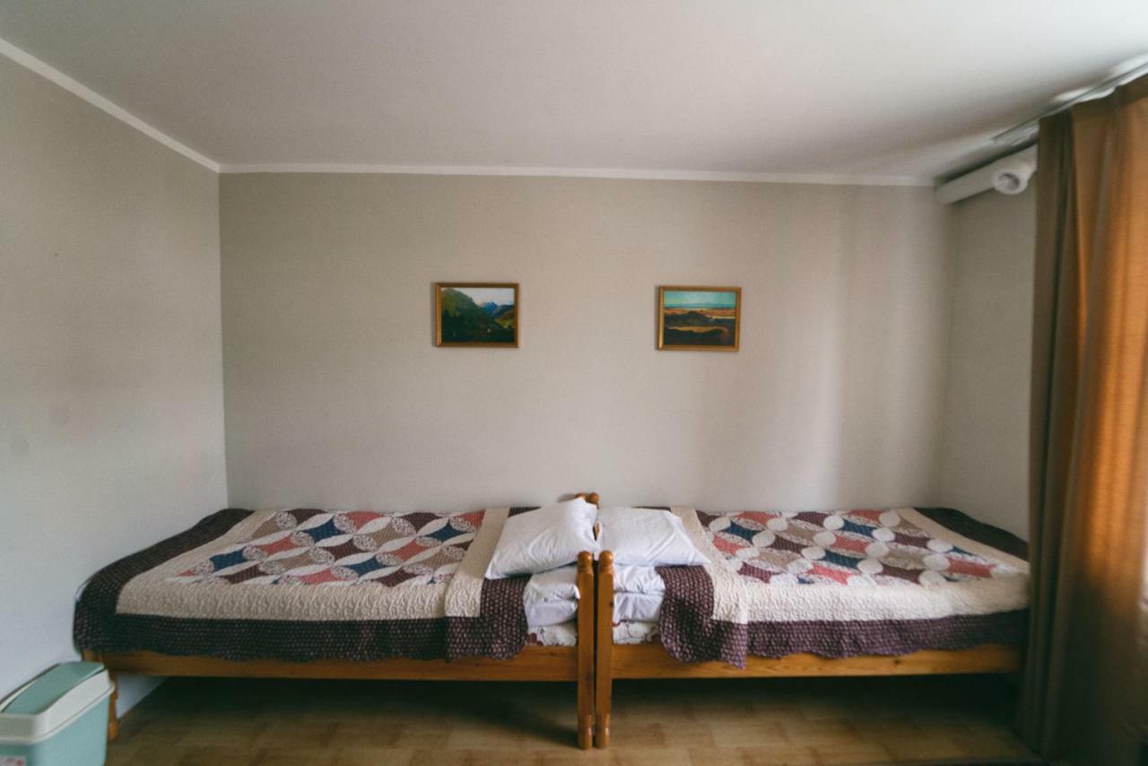 Town Yard Hostel Улан-Батор Экстерьер фото