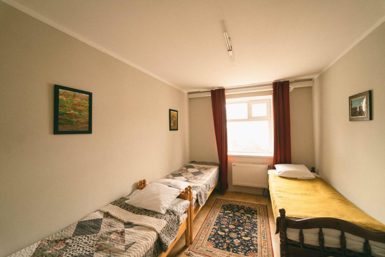 Town Yard Hostel Улан-Батор Экстерьер фото