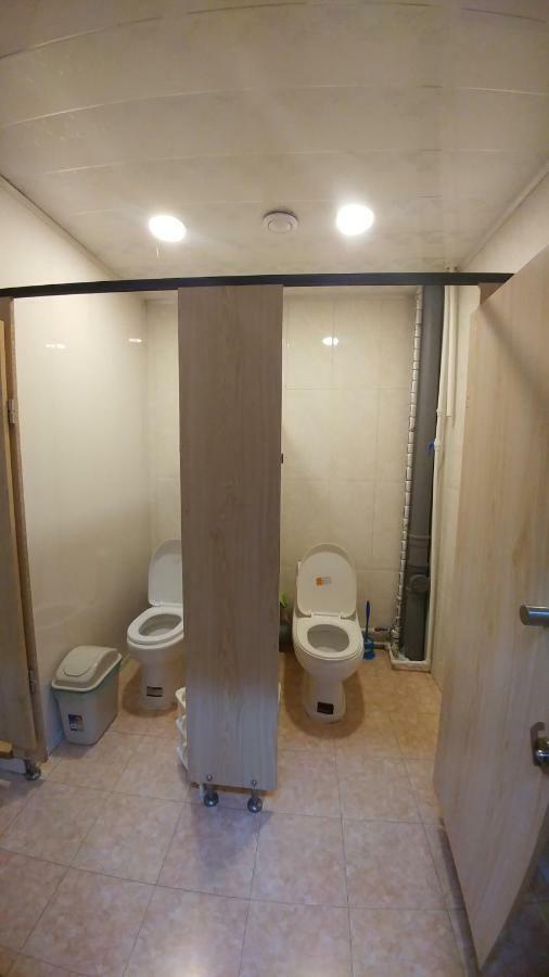 Town Yard Hostel Улан-Батор Экстерьер фото