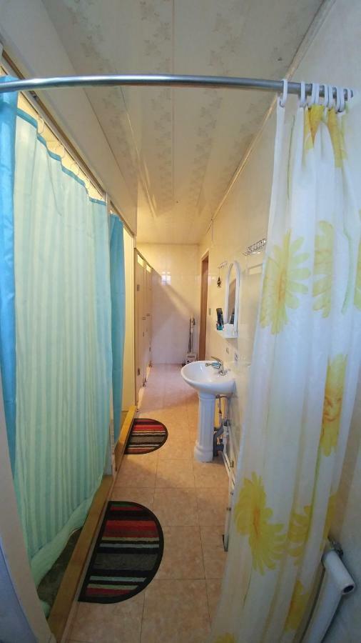 Town Yard Hostel Улан-Батор Экстерьер фото