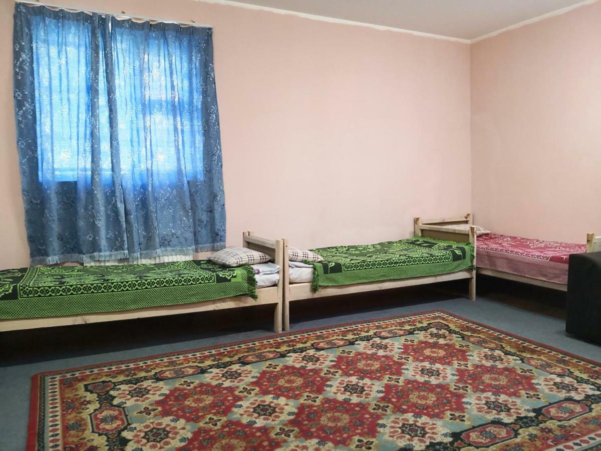 Town Yard Hostel Улан-Батор Экстерьер фото
